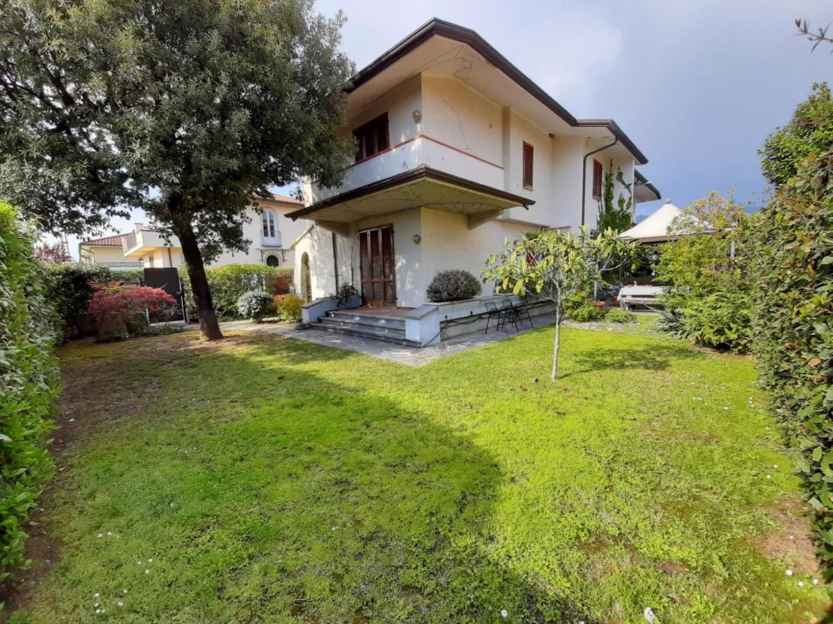 Accogliente Bi-familiare Holiday home Pietrasanta